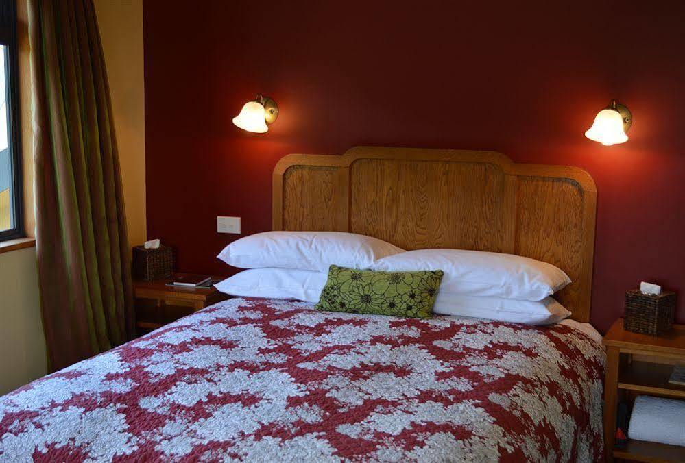Kapitea Lodge Awatuna Extérieur photo
